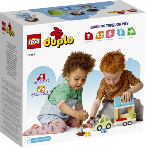 LEGO® DUPLO® - Dom rodzinny na kółkach