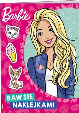 Barbie si diverte con gli adesivi